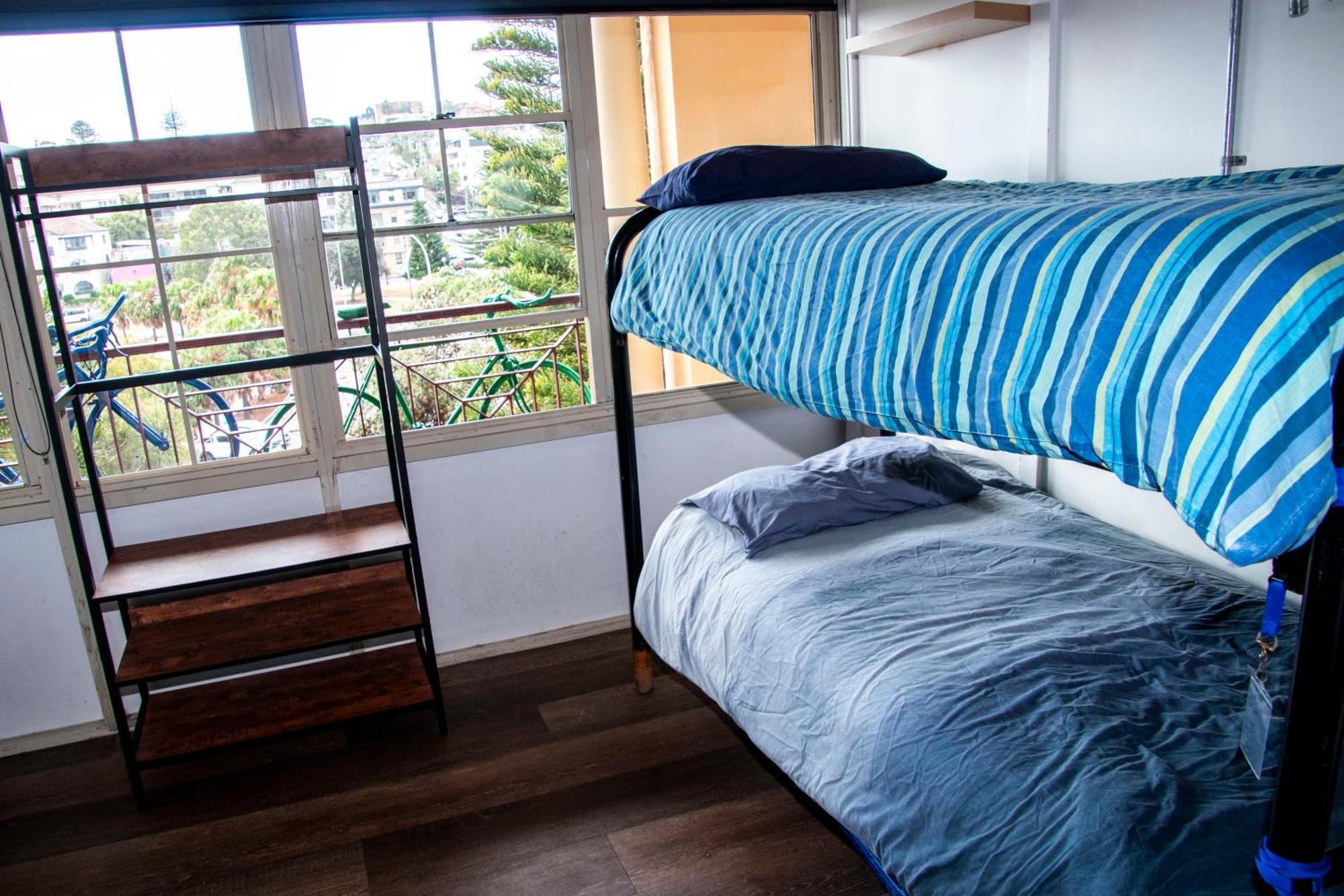 Mad Monkey Hostel Coogee Beach Randwick Bagian luar foto