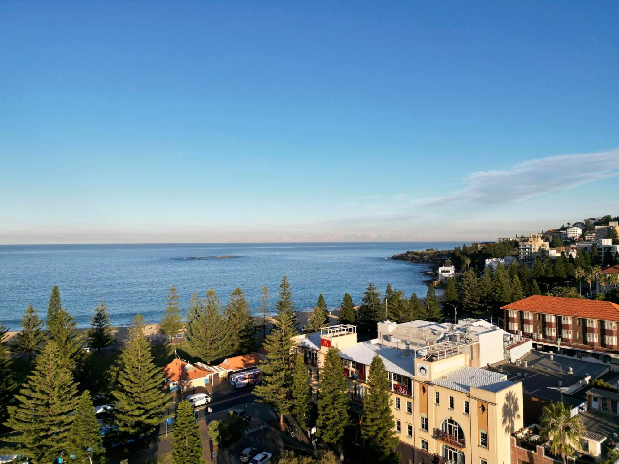 Mad Monkey Hostel Coogee Beach Randwick Bagian luar foto