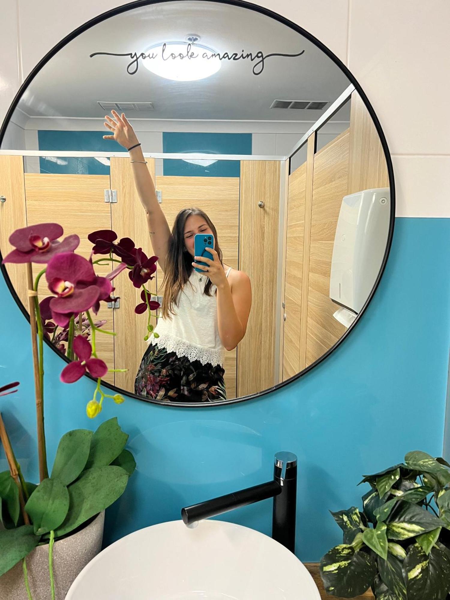 Mad Monkey Hostel Coogee Beach Randwick Bagian luar foto