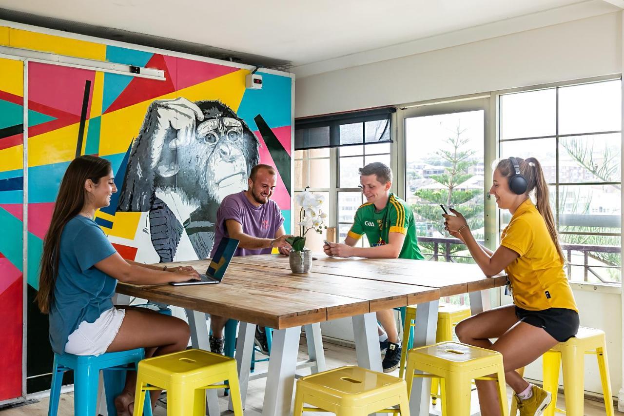 Mad Monkey Hostel Coogee Beach Randwick Bagian luar foto