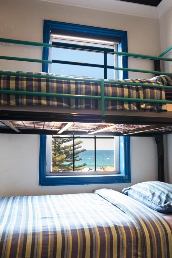 Mad Monkey Hostel Coogee Beach Randwick Bagian luar foto